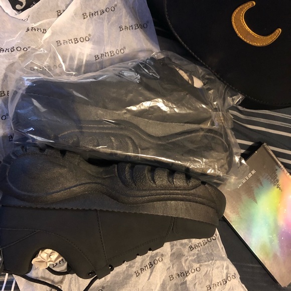 Dolls Kill Shoes - DOLLS KILL BLACK HIGH PLATFORM SNEAKERS